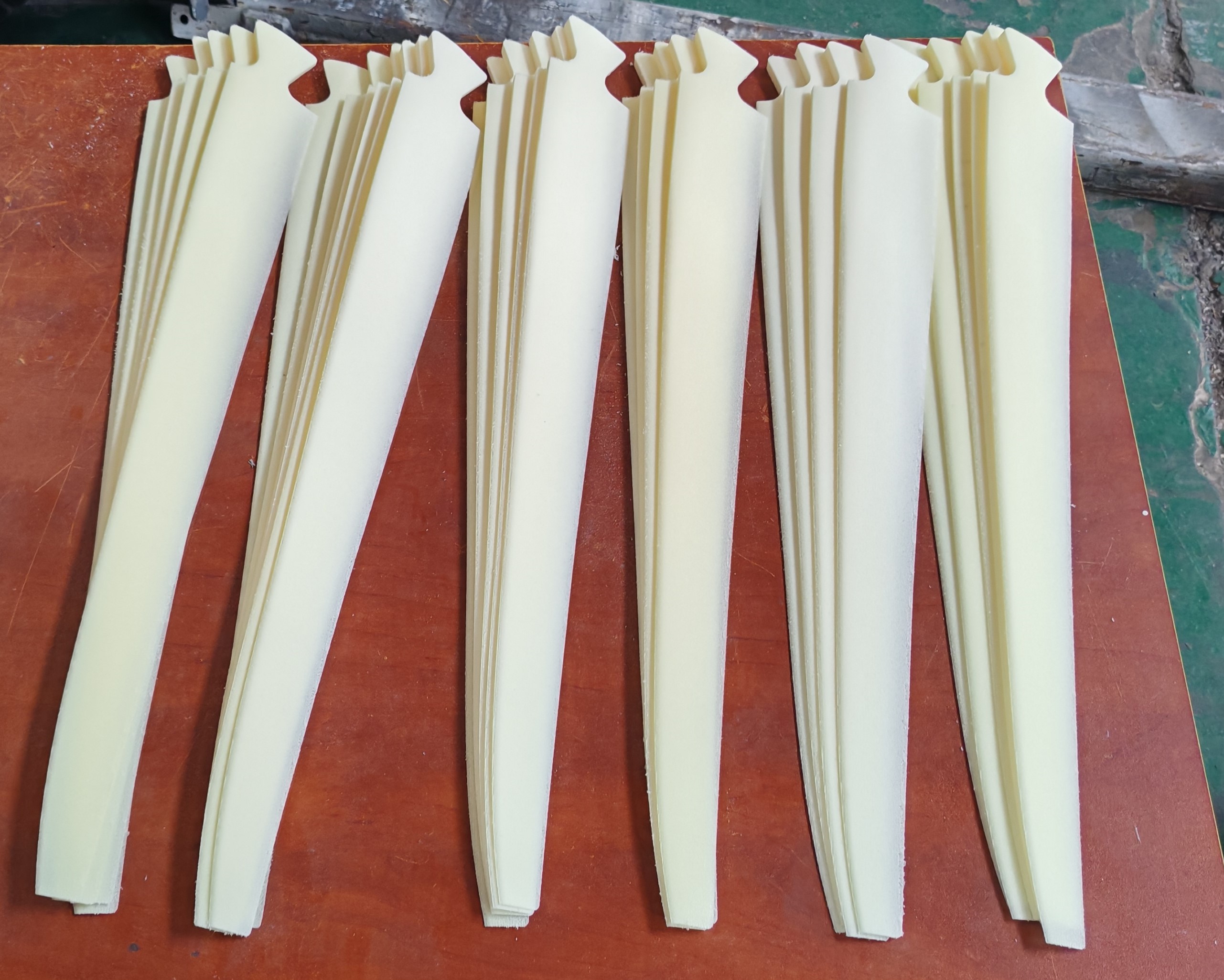 飛機翅膀填充物